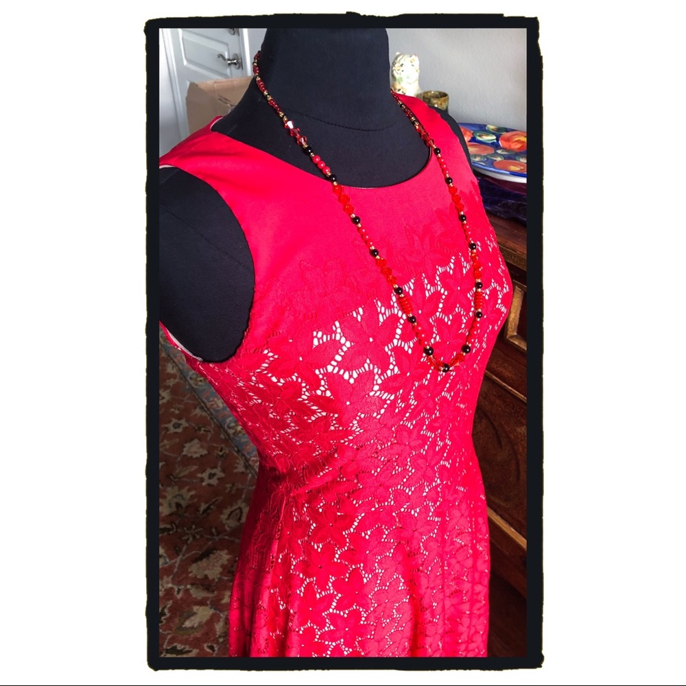 Red Lace MUSE Fit n' Flare Sundress W Tie-back 🌹 - Picture 3 of 8